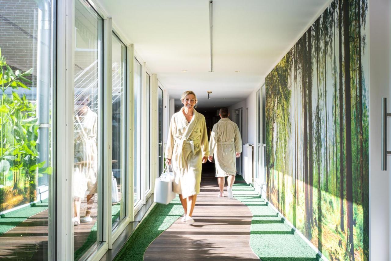 Hotel Waldhotel Tannenhaeuschen 4*